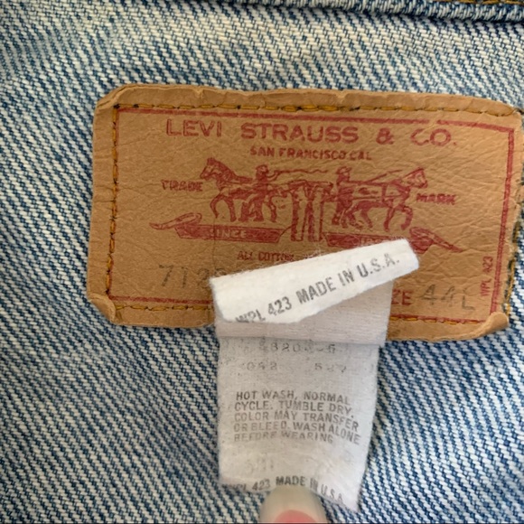 SOLD Vintage Levi’s Denim Jacket 71205 0213 Size 44L - Picture 8 of 16